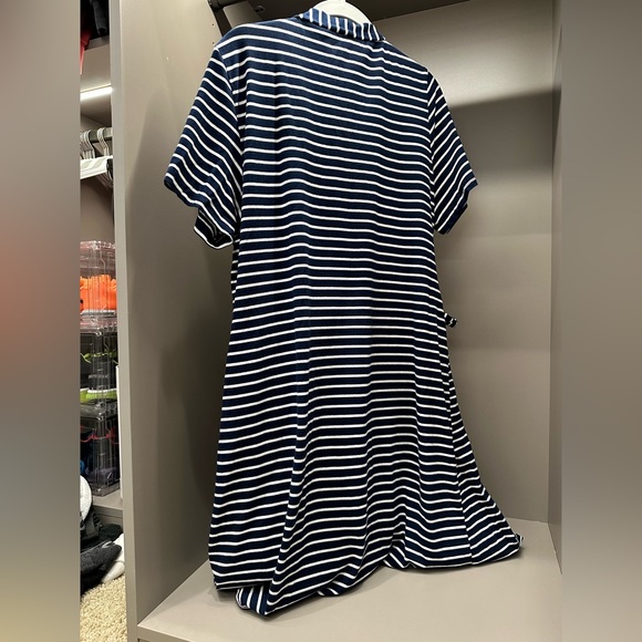 New never worn without tags, Maternity wrap robe in Navy and White stripes - Picture 3 of 3